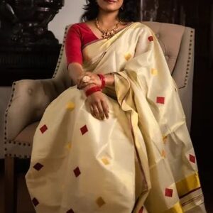 Temple Grace Kasavu Saree with Dual-Tone Motifs